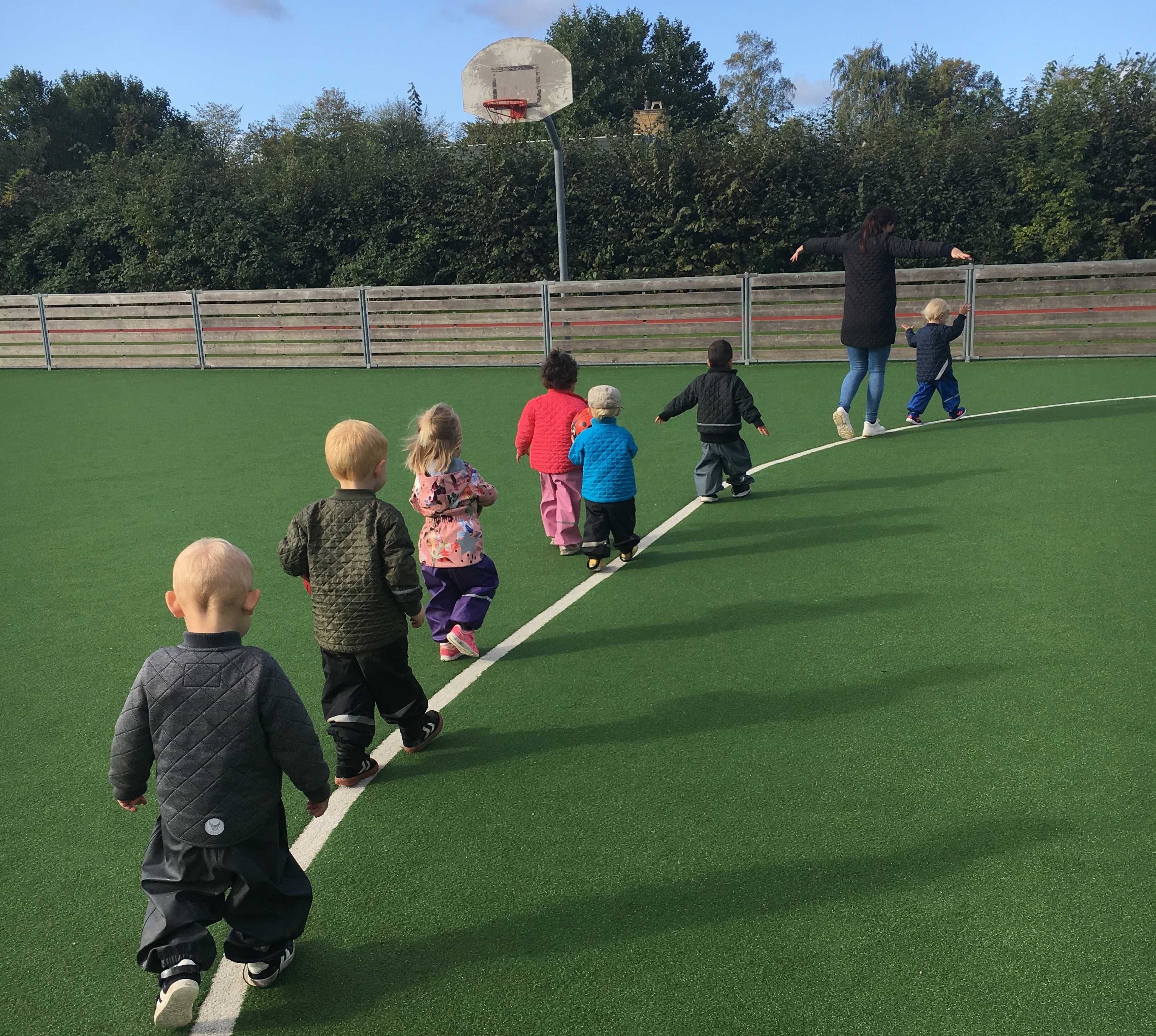 Tur til boldbane på Virum Gymnasium